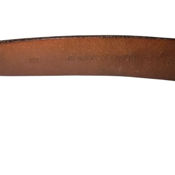 Roundtree & York Men’s Brown Leather Belt with Silver Buckle, Size 38 - Picture 12 of 16